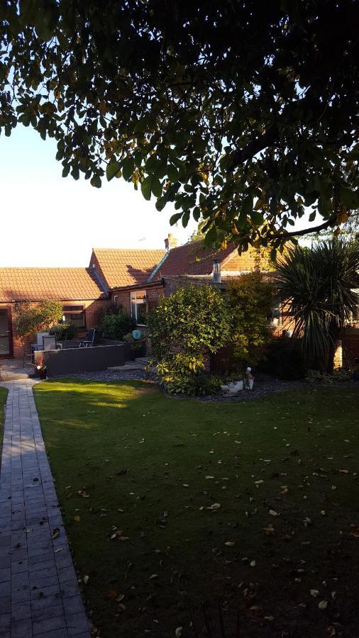The White Dove Bed And Breakfast With Glamping Newark Showground Buitenkant foto
